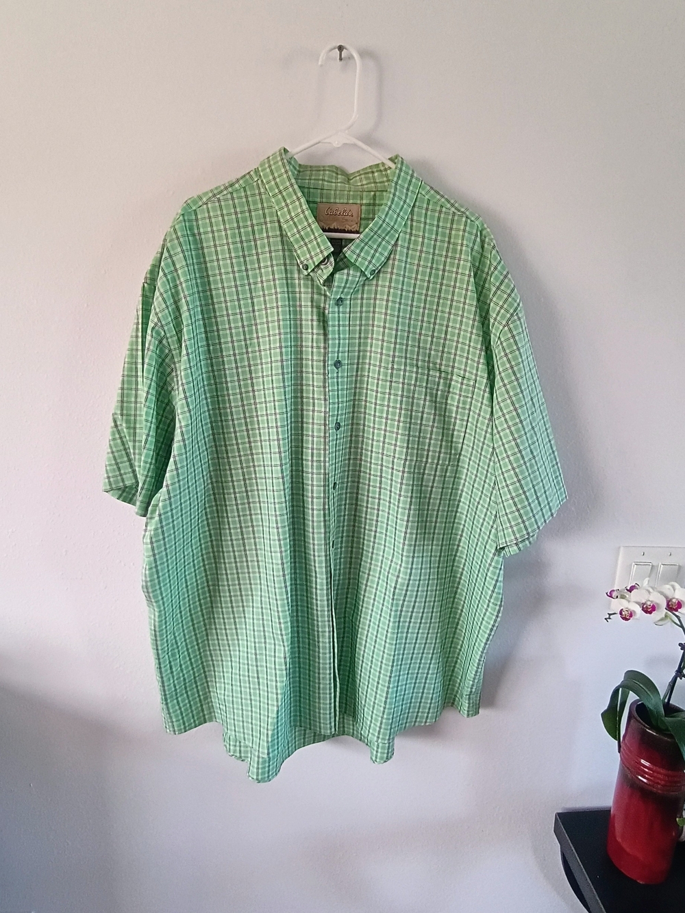 Cabela's Men's Light Green Plaid Short-Sleeve Button-Down Shirt